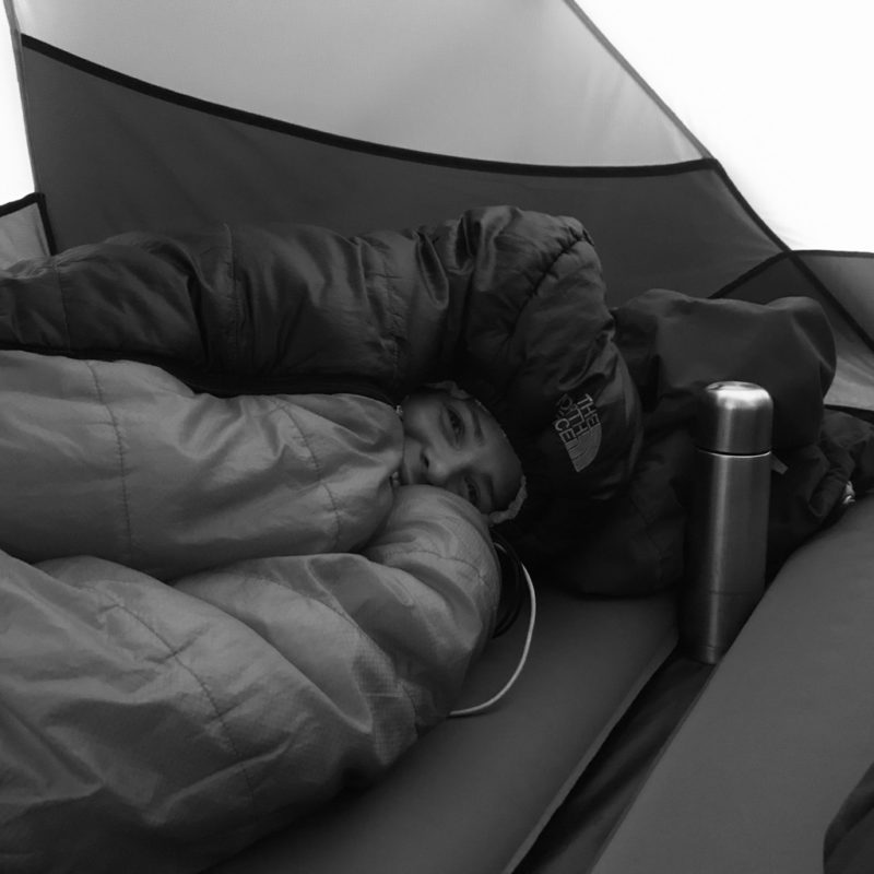 Wintercamping: Warmer Schlafsack ist ein Muss